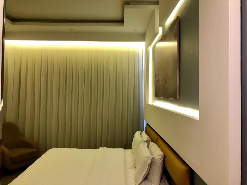 Hotel Platinum The First Medína Exteriér fotografie